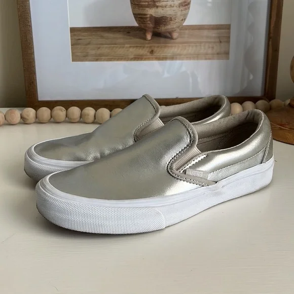 VANS Classic Slip-On Metallic Leather Silver/True White Size 6 - Picture 4 of 7